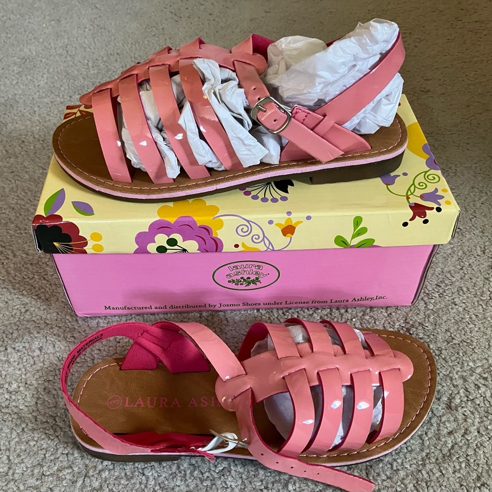 NEW Laura Ashley Pink Patent Girls Sandals Size 3
